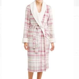 🆕Secret Treasures | Superminky Robe